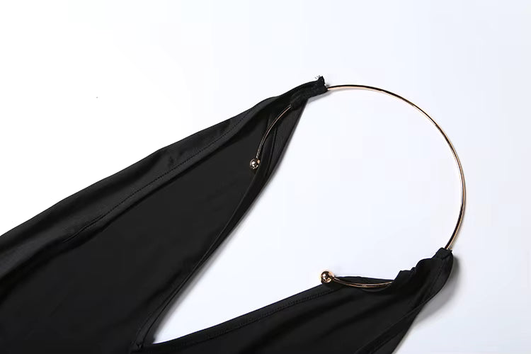 Robe sirène noire dos nu plongeant V
